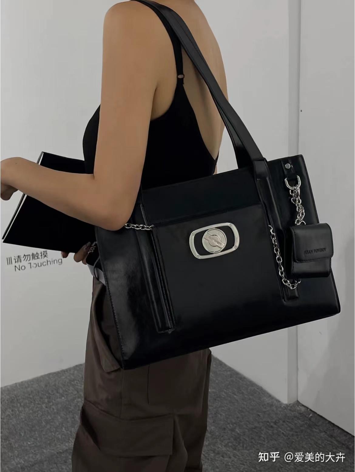 女生包包品牌排行_时尚包包_女包轻奢品牌推荐