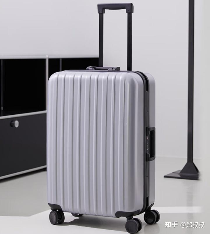 28寸行李箱尺寸_行李箱材质选择_28英寸行李箱有多大尺寸