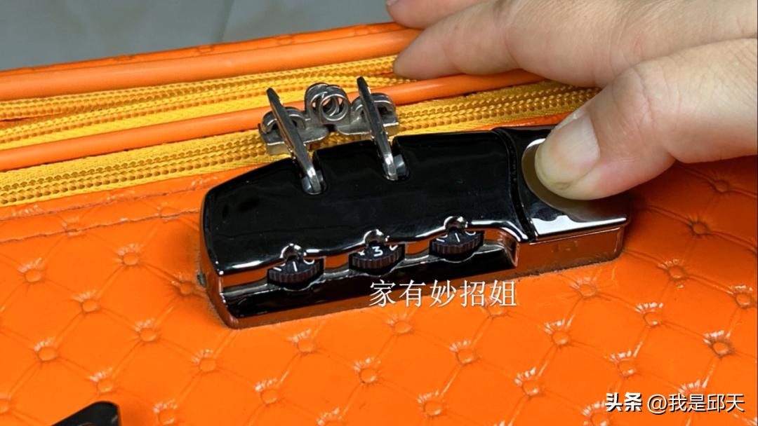 行李箱密码找回方法_快速解锁行李箱密码_密码行李箱