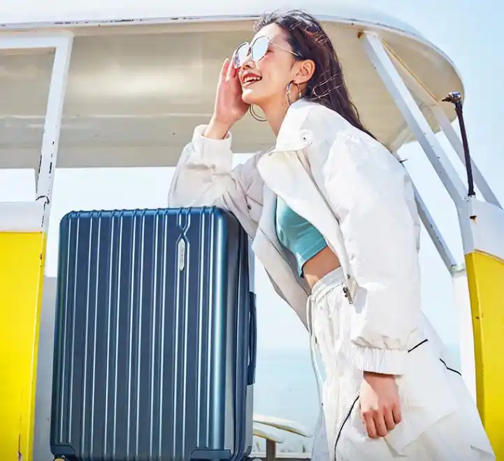 美旅箱包属于什么档次_美旅行李箱79B经典黑_美旅拉杆箱推荐