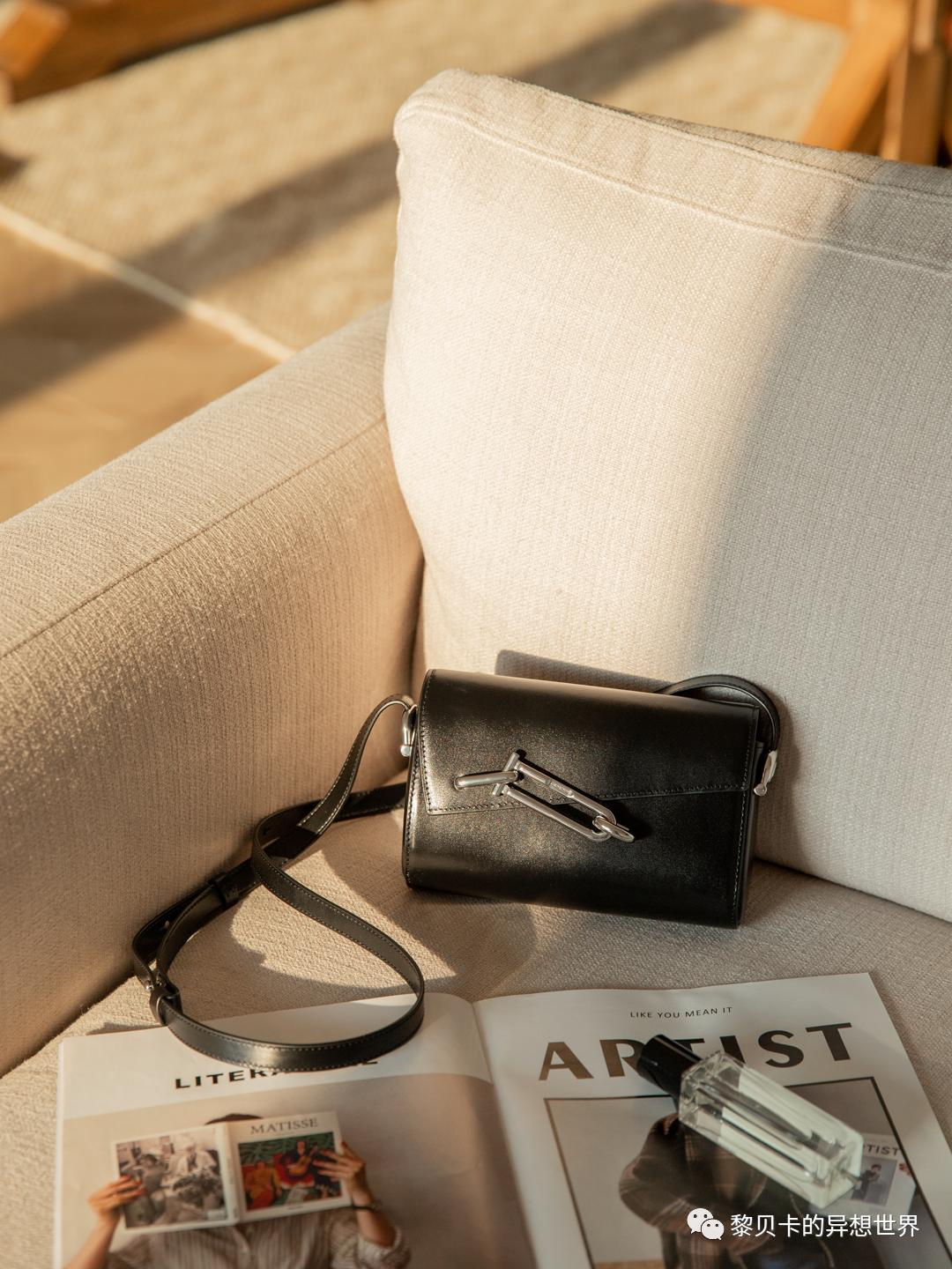 明星街拍国货包包_百元千元级国货包包推荐_hxxxxs是啥牌子的包包